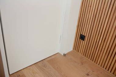 Kapı Durucu Duvar Koruyucusu. Kapı kolları duvarlarınızı korumak için tasarlanmıştır ve kapılarınızdaki tahtalar zarar görmüştür..