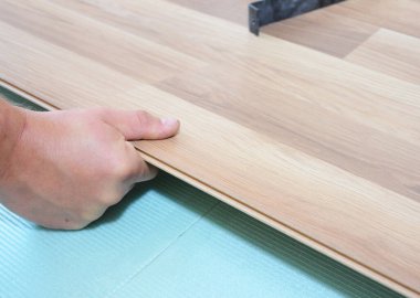 Yalıtım ile döşeme ve levhalar ses yalıtımı yüklenici ahşap yükleme laminat. 