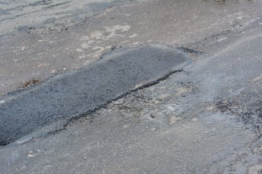 Asfalt çukur onarımları. Asfalt kaldırım çukuru tamiri.