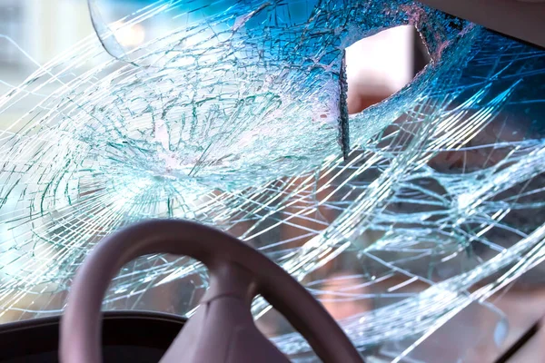 Kaca Depan Mobil Setelah Kecelakaan Lalu Lintas Transportasi Keselamatan — Stok Foto