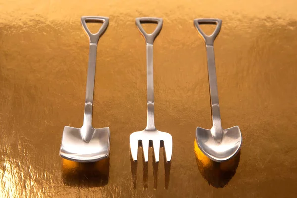 Decorative Fork Spoons Form Spades Golden Background Food Tools — Fotografia de Stock