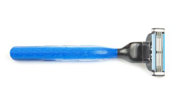 Beyaz arka planda jilet kaseti. Yüz traş makinesi. Sakal bıçağı. tükürük