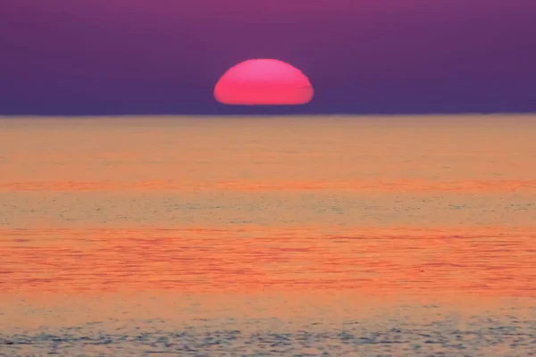 Wschód Słońca Nad Morzem Bliska — Zdjęcie stockowe