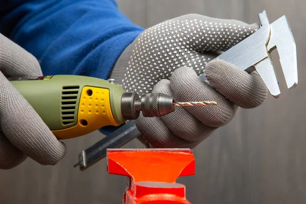 Engraving Tool Cutting Processing Metal Other Objects Hand Locksmith Industry — Stock Photo, Image