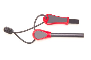 Beyaz arka planda ateş etmek için çelik.