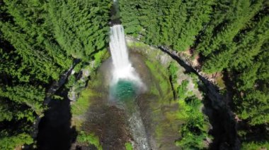 Whistler Canada 'daki Brandywine Şelalesi Kuşbakışı Görünümü