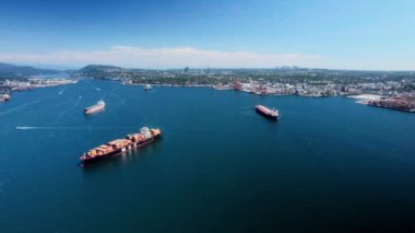 Vancouver BC Kanada 07-09-23 Kargo Gemileri Şehir Limanı Hava Görüntüsü
