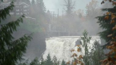 Snoqualmie Falls Hidroelektrik Santrali Washington 'da Şelale