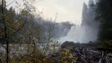 Snoqualmie Falls Hidroelektrik Santrali Washington 'da Şelale