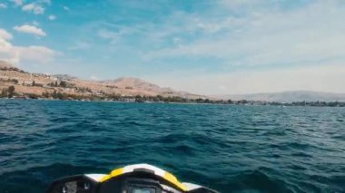 Adrenalin, Klan Gölü 'nde Jet Ski sürmek.