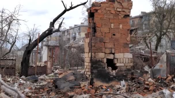 Lerombolta Házat Egy Orosz Héj Miatt Háború Ukrajnában — Stock videók