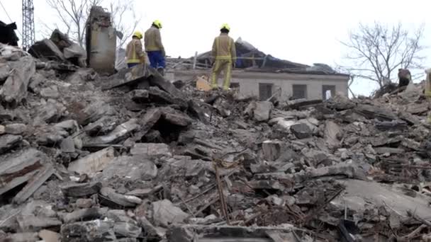 ロシアのシェルのために家を破壊した ウクライナでの戦争 — ストック動画