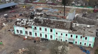 Makariv, Rus istilasından sonra binaları yok etti.