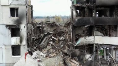 Borodyanka, Rus işgalinden sonra 2022 Nisan 'ında 4K' lık yüksek kalite insansız hava aracı imha edildi.