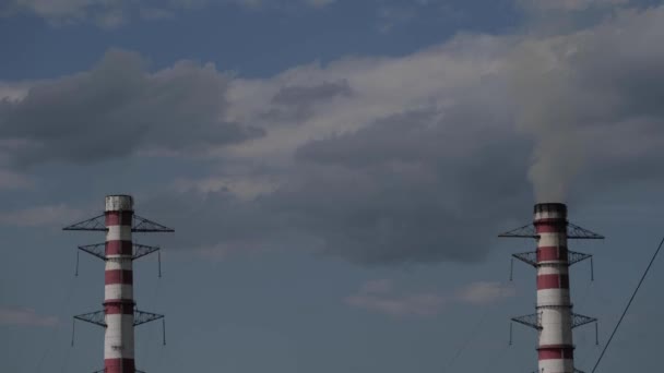 Kömürle Çalışan Elektrik Santralinin Bacaları Yüksek Kalite Lik Kömürle Çalışan — Stok video