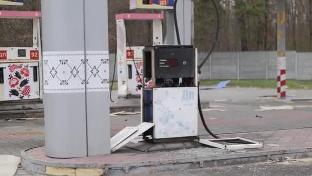 Devastating Impact War Ukraine Captured Image Depicting Shattered Gas Station — Stock Video