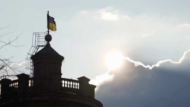Cores Vibrantes Bandeira Ucraniana Guerra Ucrânia Chernihiv Bandeira Amarela Azul — Vídeo de Stock