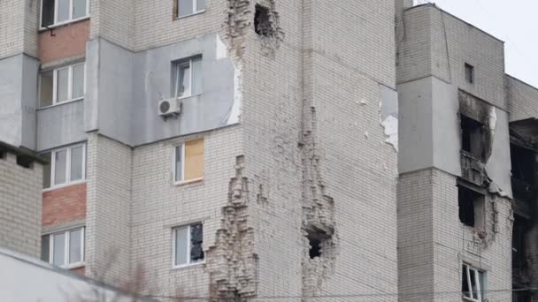 Hava Saldırısından Sonra Yıkılan Modern Ukrayna Savaş Felaket Mermilerden Duvarlarda — Stok video