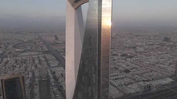 Questo Mozzafiato Drone Riyadh Arabia Saudita Iconica Kingdom Tower Erge — Video Stock