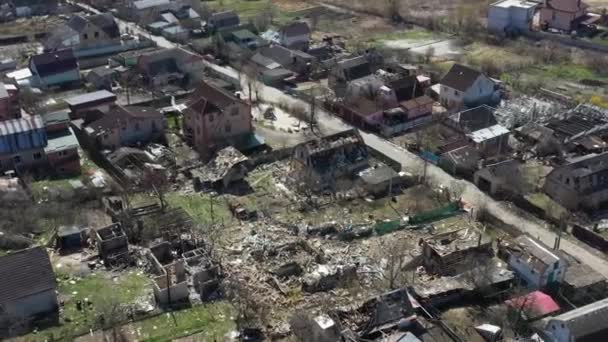 Ein Wohngebiet Ukrainischen Tschernihiw Das Durch Einen Russischen Luftangriff Schwer — Stockvideo