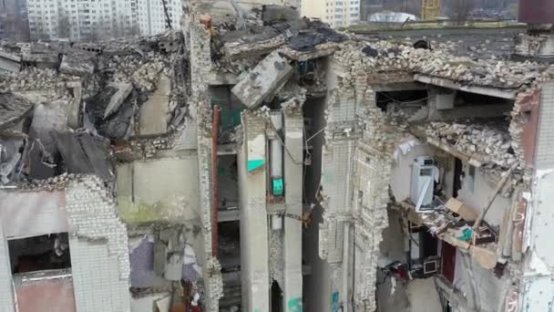 Egy Lakóövezet Ukrajnai Csernyivban Amit Súlyosan Megrongált Egy Orosz Légicsapás — Stock videók