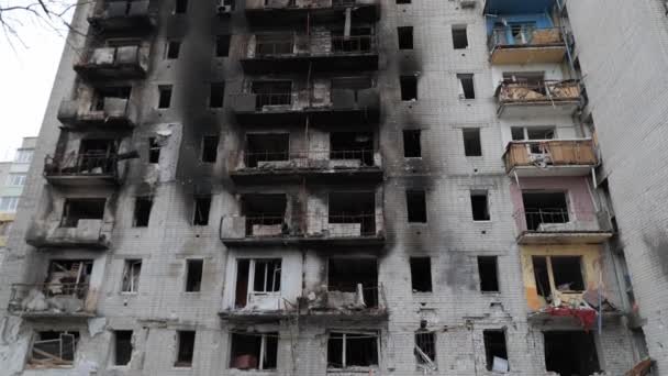 Een Woonwijk Tsjernihiv Oekraïne Die Zwaar Beschadigd Door Een Russische — Stockvideo