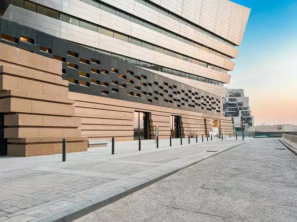 Kral Abdullah Finans Bölgesi 'nde modern Geometrik Mimari. Kral Abdullah Financial District KAFD, Riyad, Suudi Arabistan 'ın kalbinde çarpıcı bir geometrik mimari tasarım. Şey...
