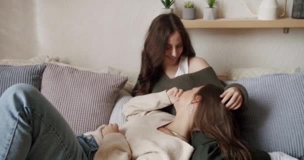 Romanze Und Porträt Eines Lesbischen Paares Das Genießt Lgbt Rechte — Stockvideo