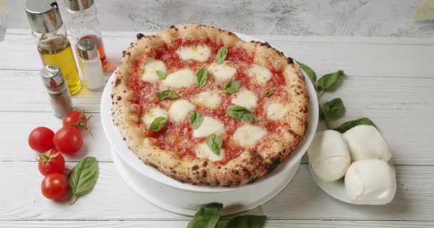 Pizza Margherita Italian Cuisine Neapolitan Margherita Pizza Margherita Pizza Topped — ストック動画