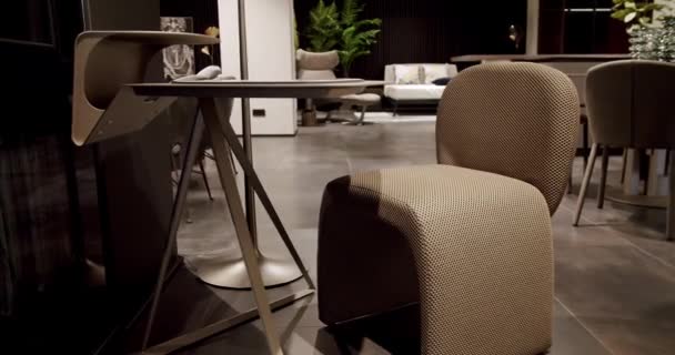 Stof Textiel Moderne Bruine Fauteuil Relaxstoel Modern Minimalistisch Huis Elegantie — Stockvideo