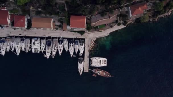 Jachtozás Luxus Vitorlás Nyári Luxus Modern Hajó Kirándulás Lefkada Sziget — Stock videók