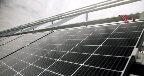 Surface Solar Panels Daytime Closeup Handheld Shot Modern Photovoltaic Panels — 图库视频影像