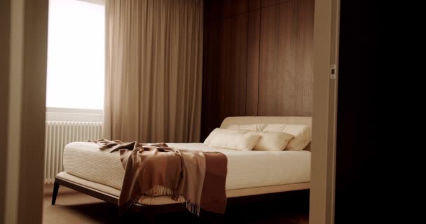 Elegance Interior Design Modern Hotel Bedroom Interior Bed Many Pillows — 图库视频影像