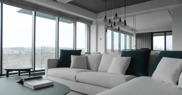 Nowoczesny Współczesny Minimalistyczny Salon Białymi Meblami Luxury Modern House Wnętrze — Wideo stockowe