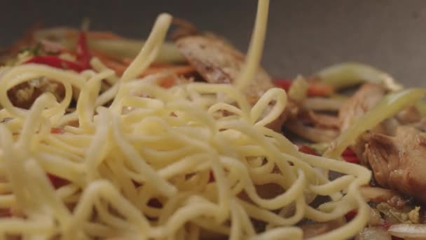 Professional Cook Frying Vegetables Noodles Asian Style Food Concept Composition — Αρχείο Βίντεο