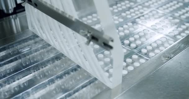 Proceso Producción Píldoras Drogas Equipo Fábrica Máquina Vista Cerca Las — Vídeos de Stock