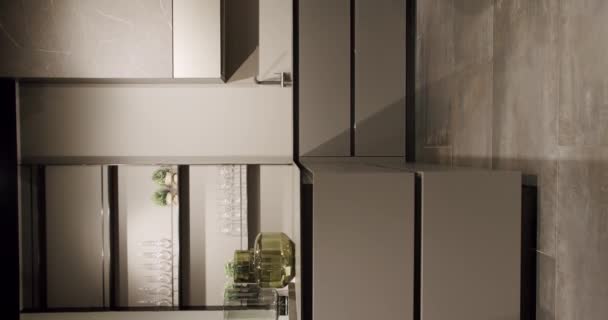 Cozinha Luxuosa Com Uma Ilha Interior Moderno Casa Luxo Torneira — Vídeo de Stock