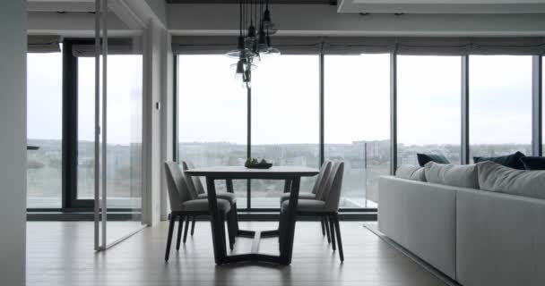 Modern Echt Penthouse Appartement Minimalistisch Interieur Met Schuifdeur Mooie Witte — Stockvideo