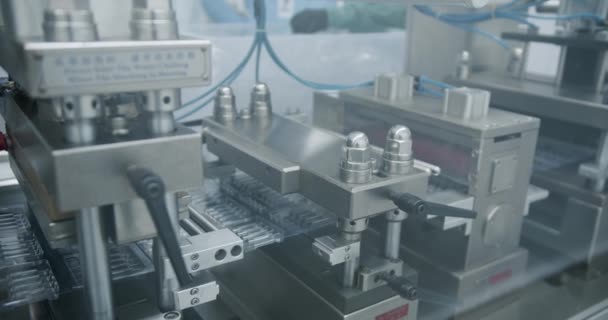 Vial Envase Para Ampollas Industria Farmacéutica Automática Tecnología Fabricación Concepto — Vídeo de stock