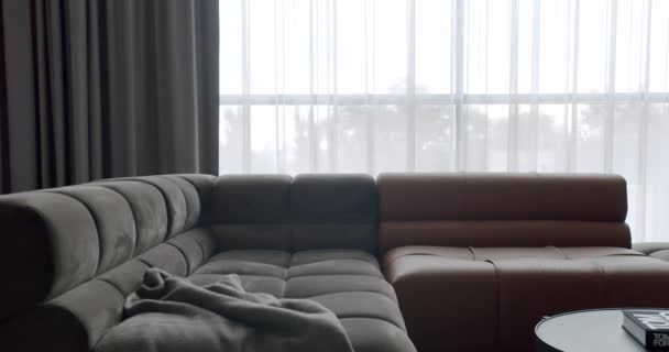 Moderne Moderne Minimalistische Woonkamer Met Grijs Bruin Meubilair Luxe Modern — Stockvideo