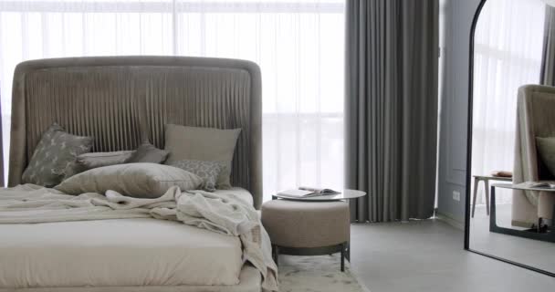 Immobilien Elegantes Interieur Minimalistischer Skandinavischer Innenraum Elegantes Und Einfaches Schlafzimmer — Stockvideo