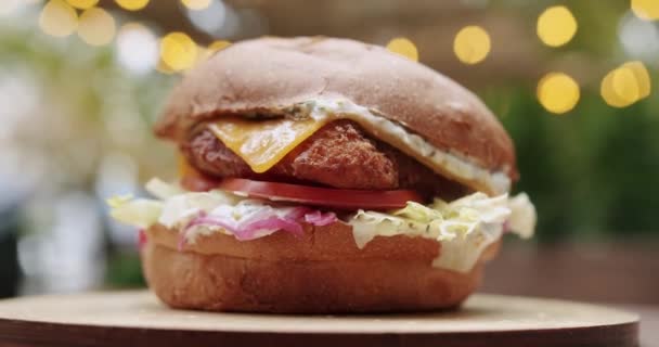 Cooking Burger Close Delicious Burger Ready Eat Yummy Fast Food — Vídeos de Stock