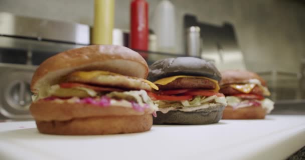 Delicioso Hambúrguer Pronto Para Comer Conceito Delicioso Fast Food Hambúrguer — Vídeo de Stock