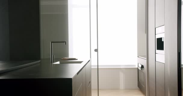 Estilo Neoclássico Interior Acolhedor Apartamento Real Sala Cozinha Moderna Mobília — Vídeo de Stock