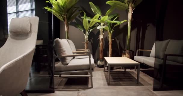 Minimalistisch Appartement Outdoor Tafel Stoelen Voor Tuinpark Zomerterras Met Minimalistische — Stockvideo