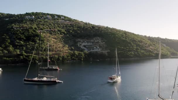 Estate Lusso Moderno Viaggio Barca Uno Yacht Bianco Barca Vela — Video Stock