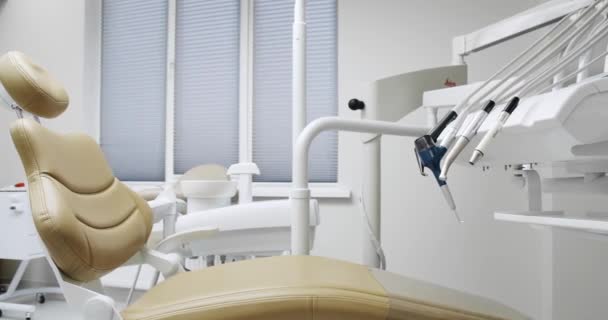Modern Room Dental Chair Medical Equipment Modern Dental Practice Dental — Stockvideo