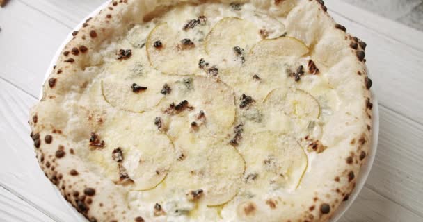 Big Pizza Cheese Pear Ready Eating Delicious Italian Napoli Pizza — Stock Video