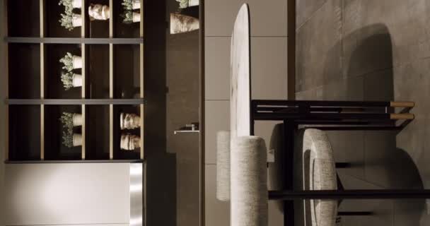 现代宽敞的厨房房间 房地产 奢华的厨房 有一个岛 豪华住宅的现代室内装饰 现代铬水龙头 新古典主义风格 舒适的内部 垂直录像 — 图库视频影像