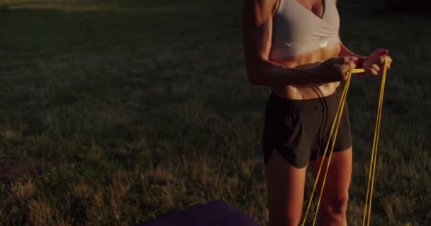 Cropped View Fit Woman Athletic Body Has Workout Outdoors Exercising — Stock Video